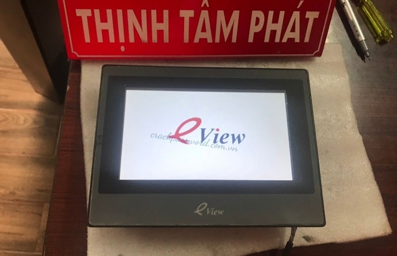 bể mặt kính cảm ứng